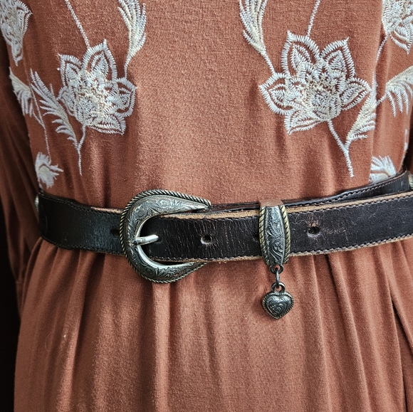 Resistol Accessories - Vintage Resistol Western Style Leather Belt with Hearts